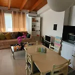 Umana Apartment - Stylish & City Center