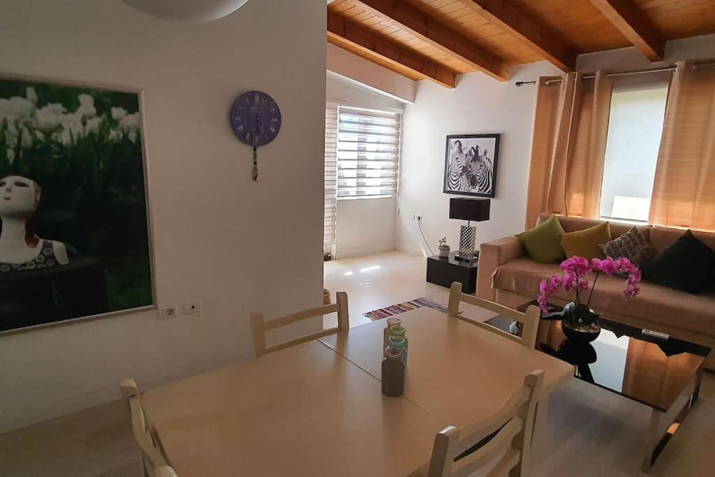 Appartamento Umana - Stylish & Center Tirana